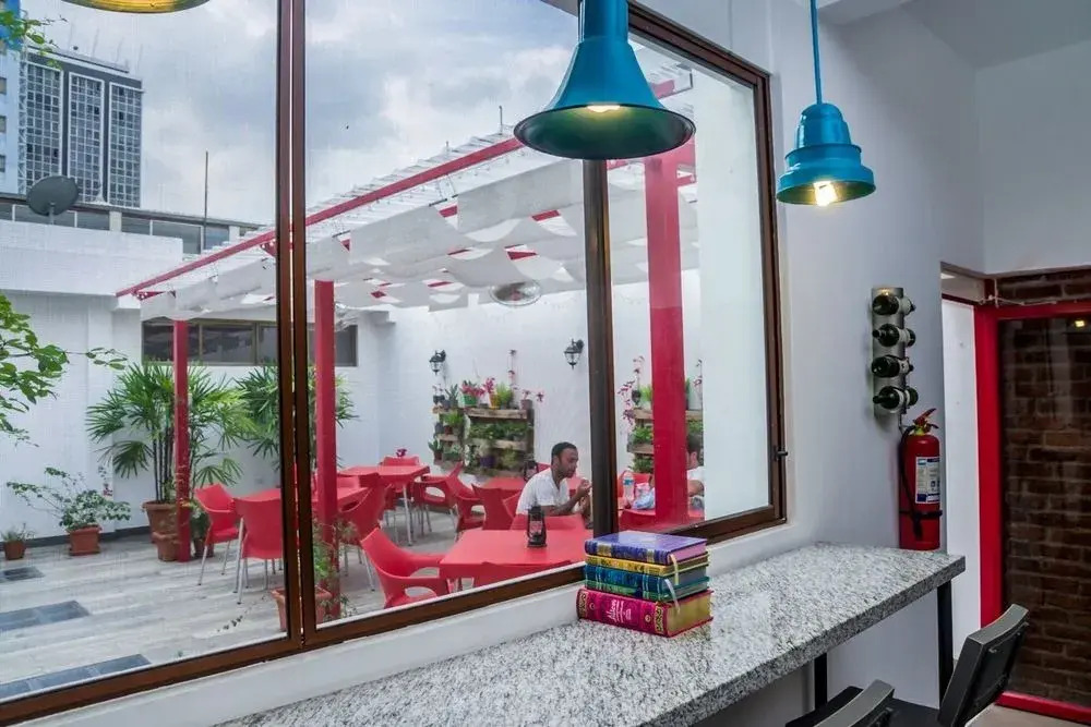 Tomo Hostel