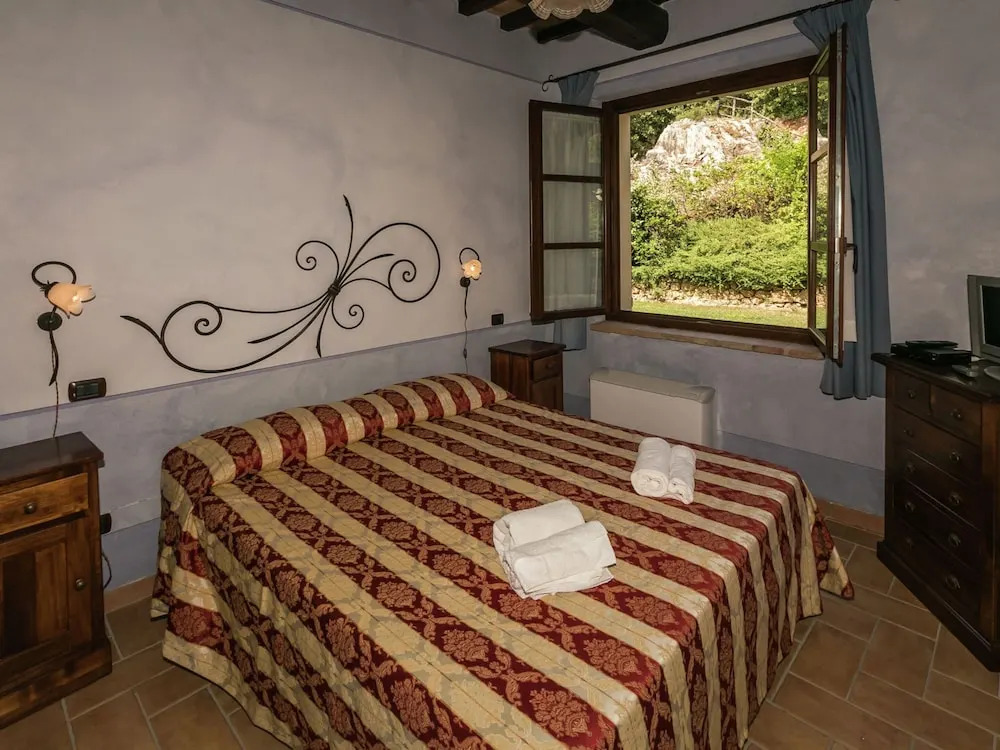 Elegant apartment only 1 hour from Rome