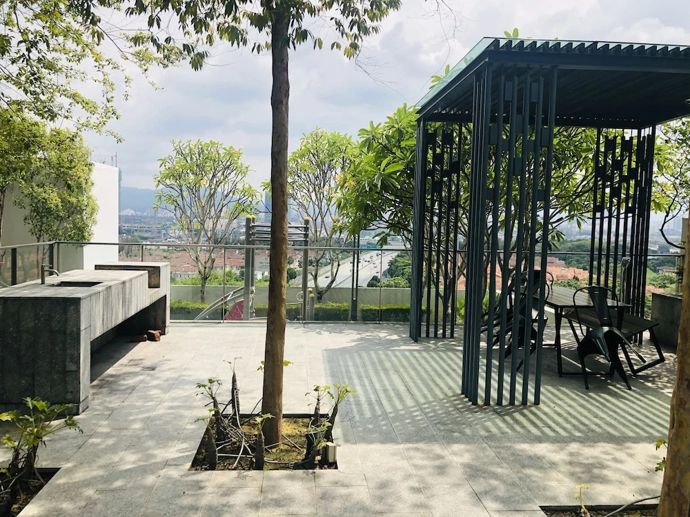 MITEC & MATRADE Mont Kiara Suites