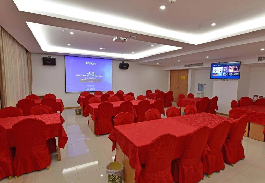 GreenTree Inn Tongxiang Chongfuzhen World Fur Center Branch