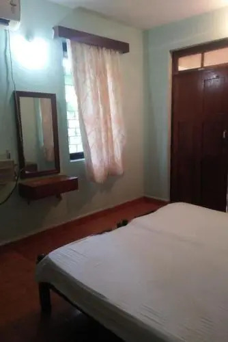Comfortable Stay Near Candolim Beach/70453