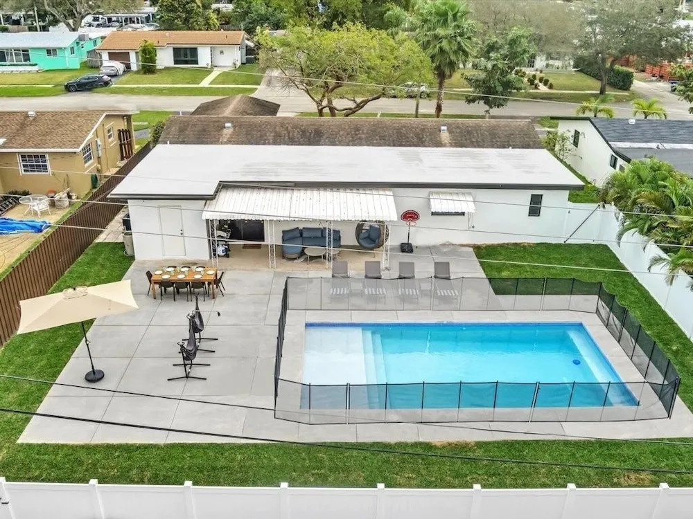 Casa Maya 3br Home With Pool In Hollywood Hills 3 Bedroom Home by RedAwning