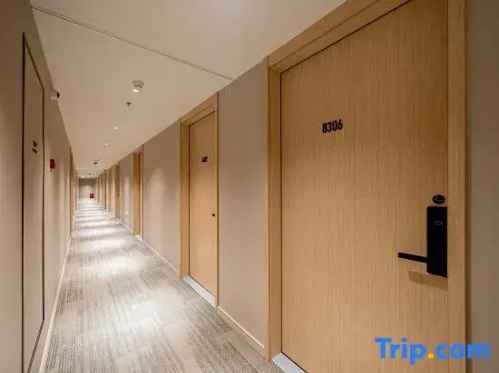 H.Z.M Hotel (Shanghai Jiuyuan Manufacturing Bureau Road Store)