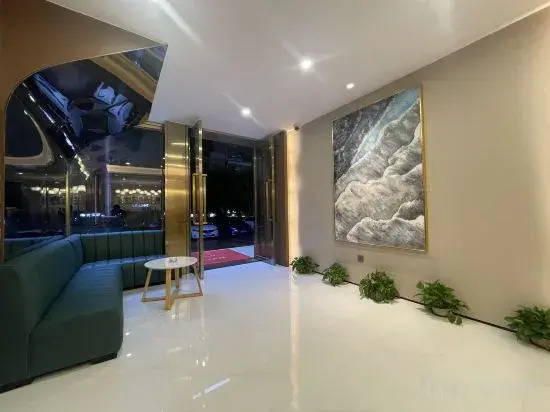 Xinwangxuan Hotel (Huizhou South High-speed Railway Station)