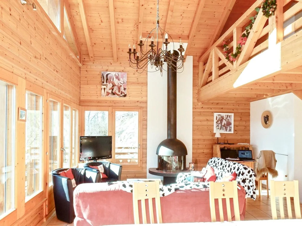 Chalet With 3 Bedrooms in Veysonnaz, With Wonderful Mountain View, Fur