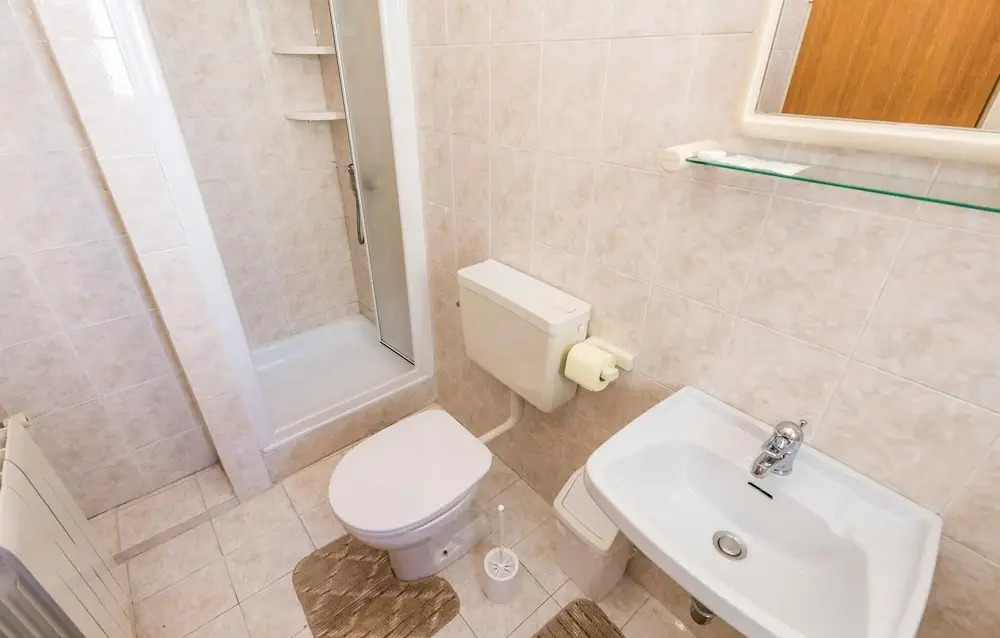 Stunning Home in Brsec With Wifi and 3 Bedrooms