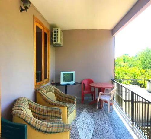 Nugo Hotel