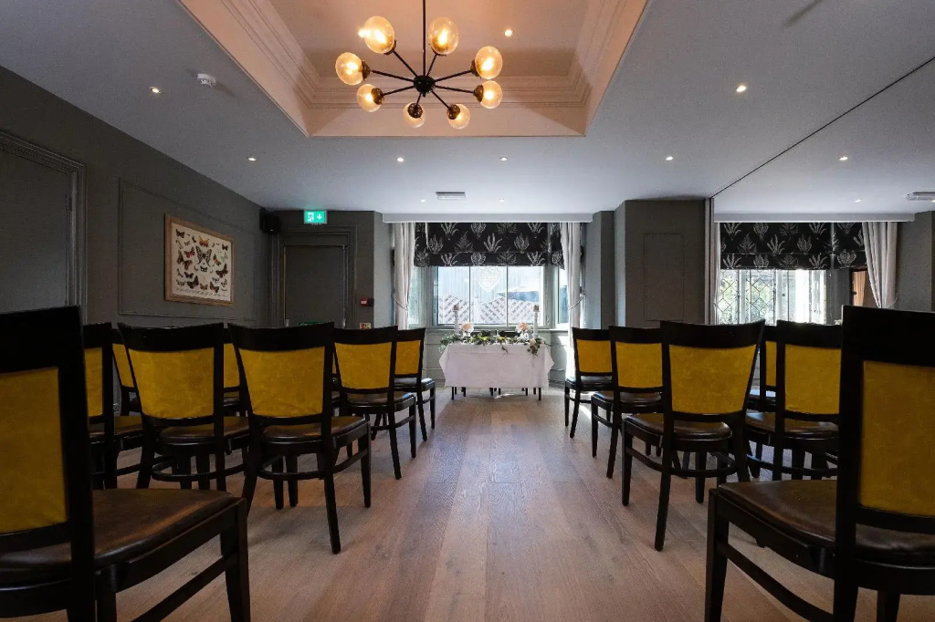 Bridge Hotel