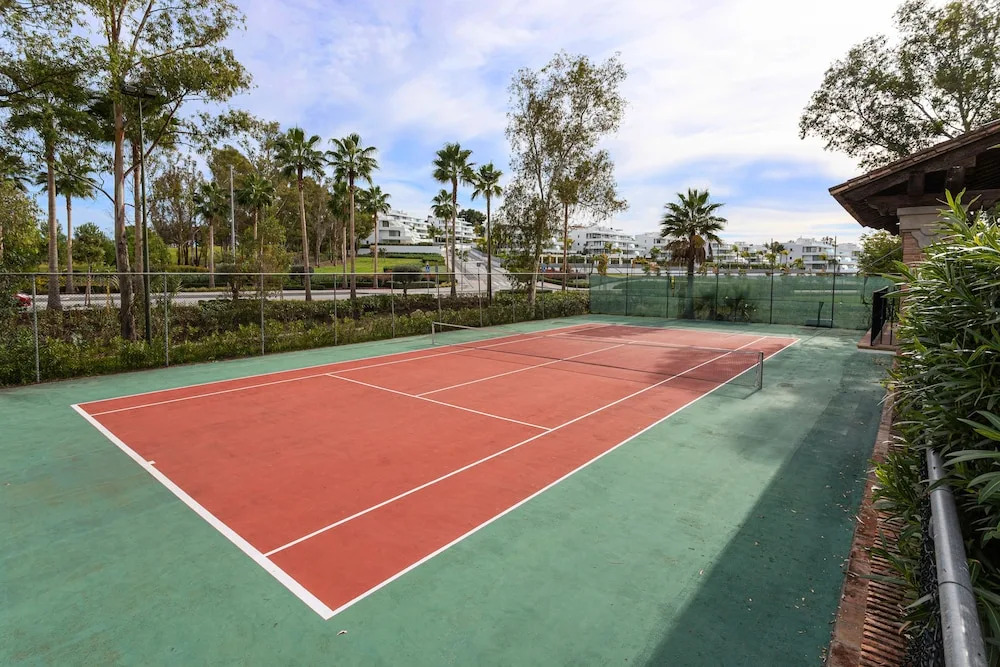 Amazing House in Atalaya Golf Course With Terrace and Pool Near Puerto Banus . Cartuja Golf