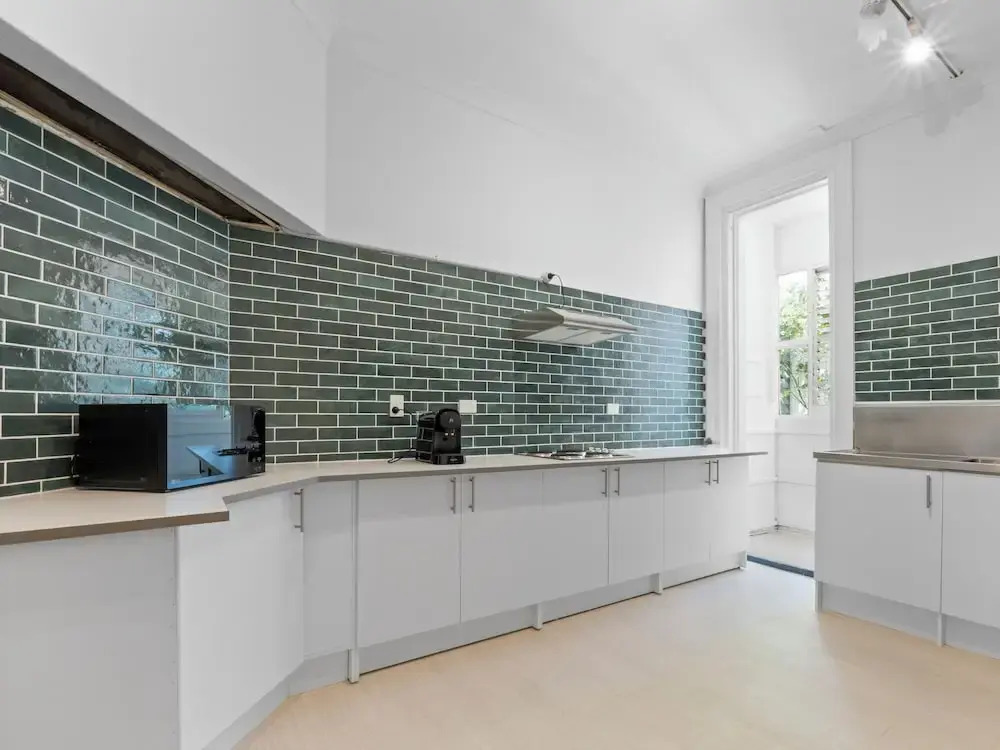 Potts Point Budget Stay - Near Kings Cross Station - Self Check-in