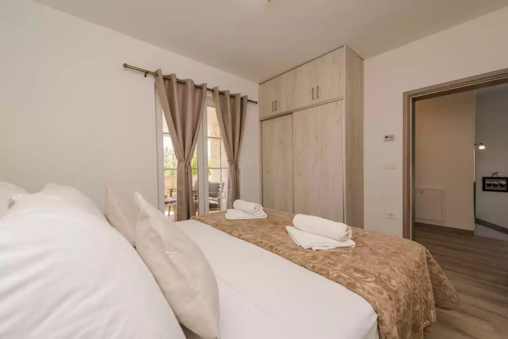 Villa Rea 1 with heated pool