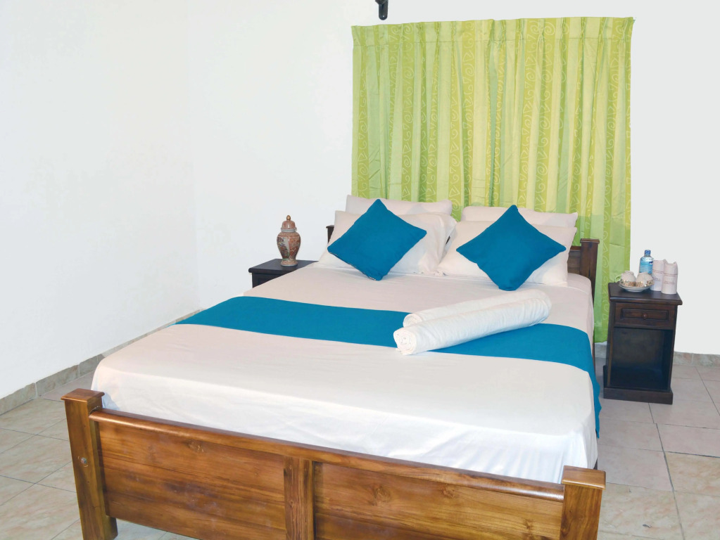 The Empyrean Airport Transit Hotel- 5 Mins from the Airport, Free Airport Pick or Drop, 24 Hr Front Desk