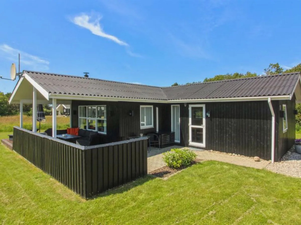 "Toni" - 650m from the sea in NW Jutland
