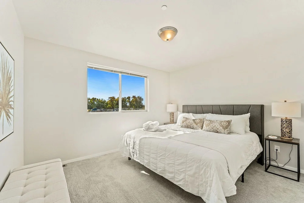 Stylish Music-Inspired Retreat Near Old Town FC