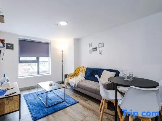 Central Liverpool Apartment | Work & Long Stays