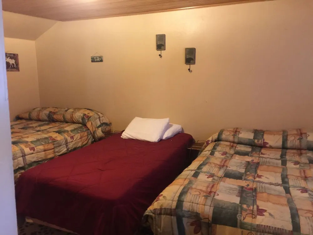 West Side Motel