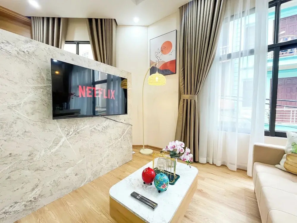 Amazing Housing Lạc Long Quân