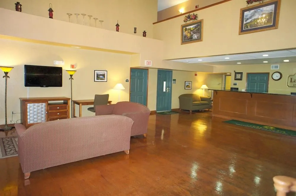 La Quinta Inn & Suites Westminster Promenade