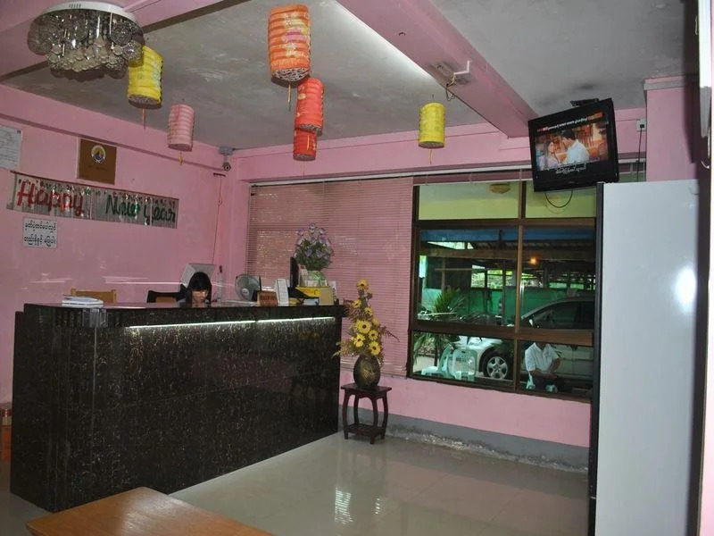 Royal Toe Hotel