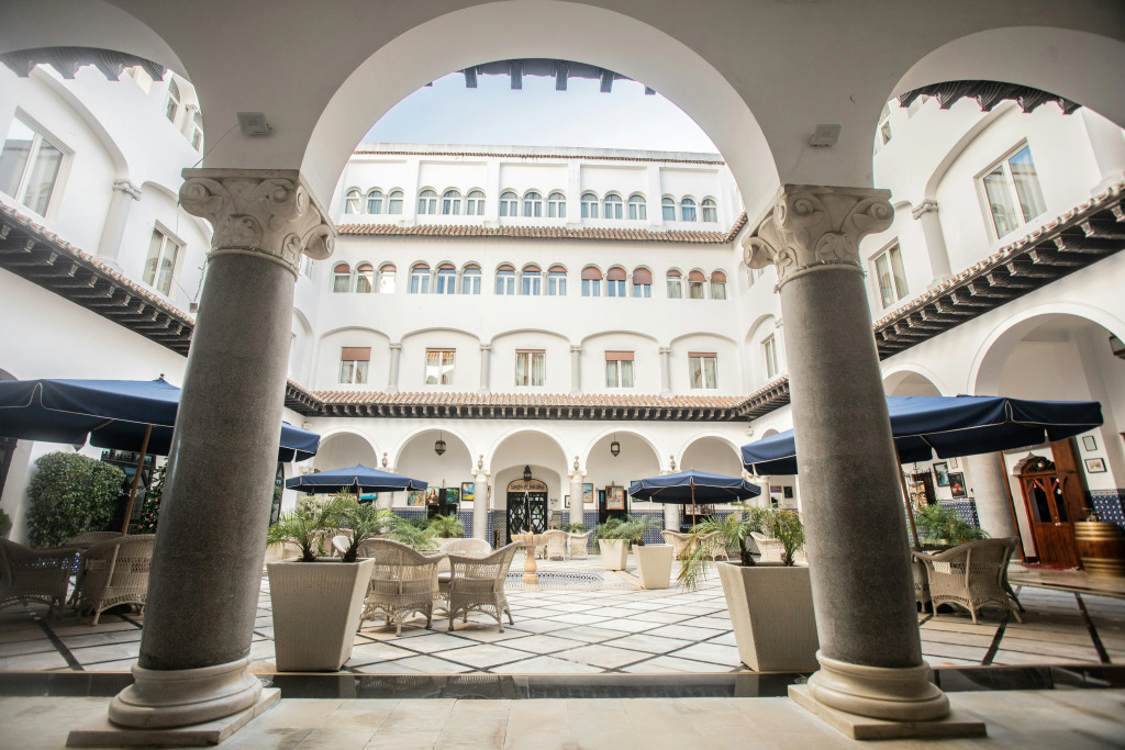 El Minzah Hotel