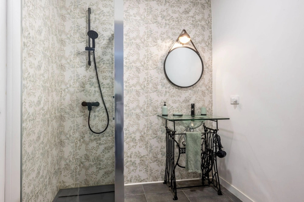 Jardín: Cómodo y Luminoso Apartamento