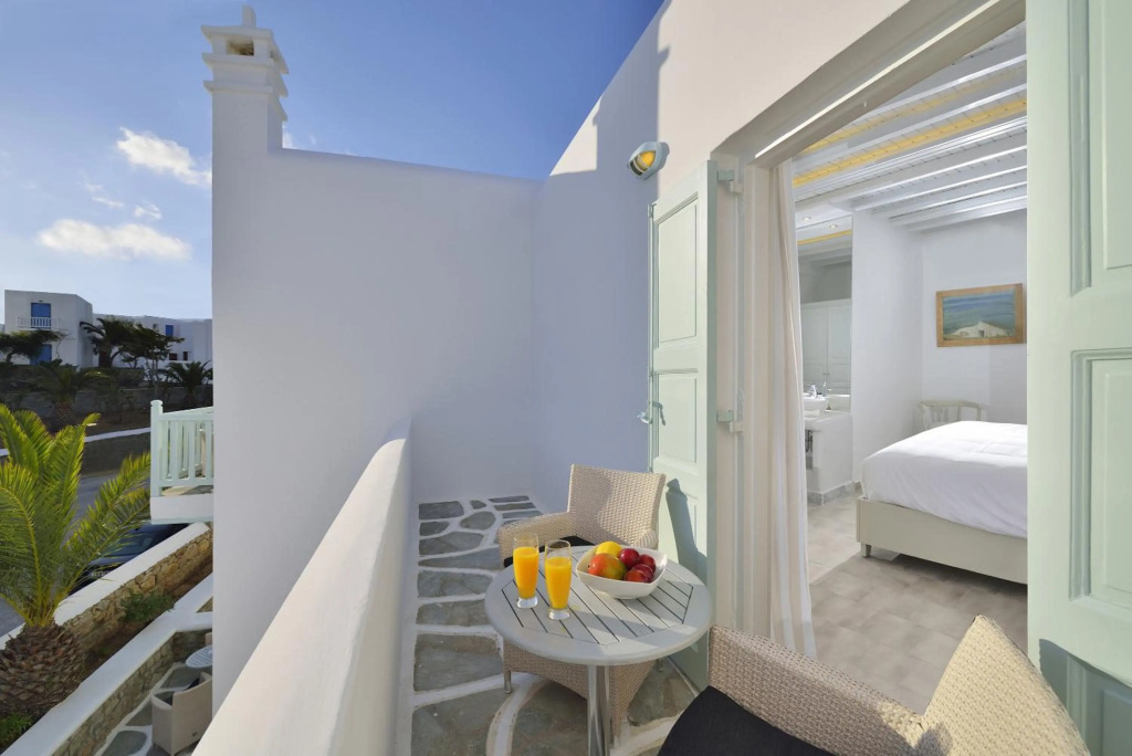 Petinos Hotel