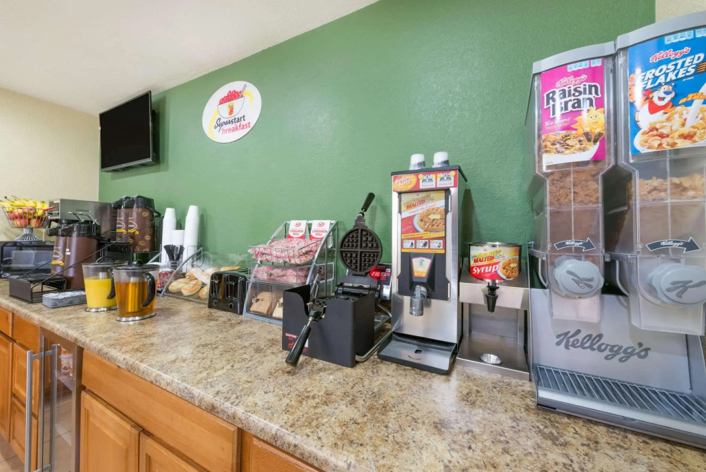 Super 8 Canon City