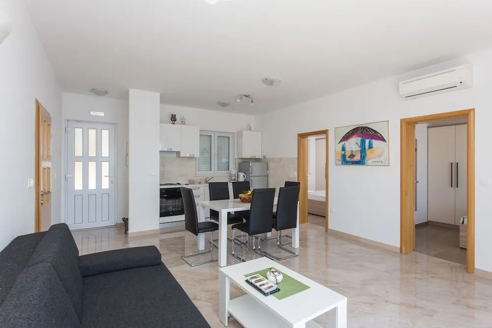 Apartments Villa Ari
