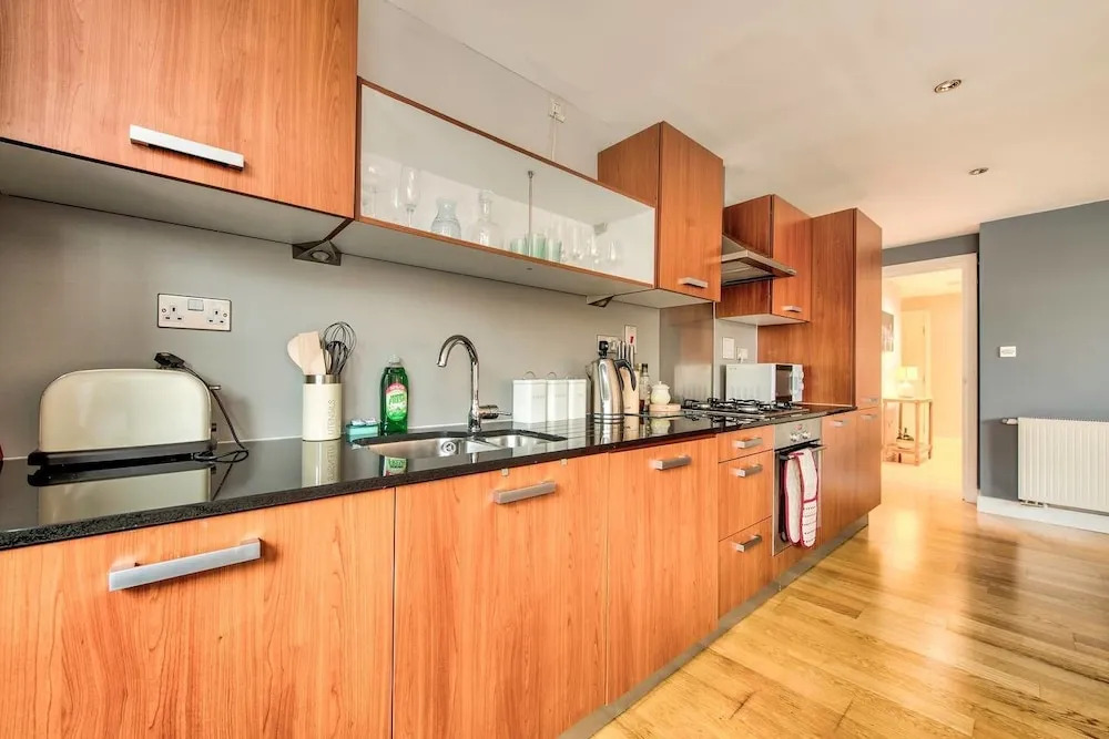 Modern 2 Bed Merchant City Apt With Lift!