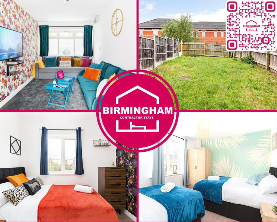 Modern 5 Bedroom Townhouse By City Centre & JQ - 9 Separate Beds, 2 Baths and Parking