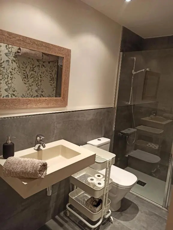Apartamento independiente con jardín privado