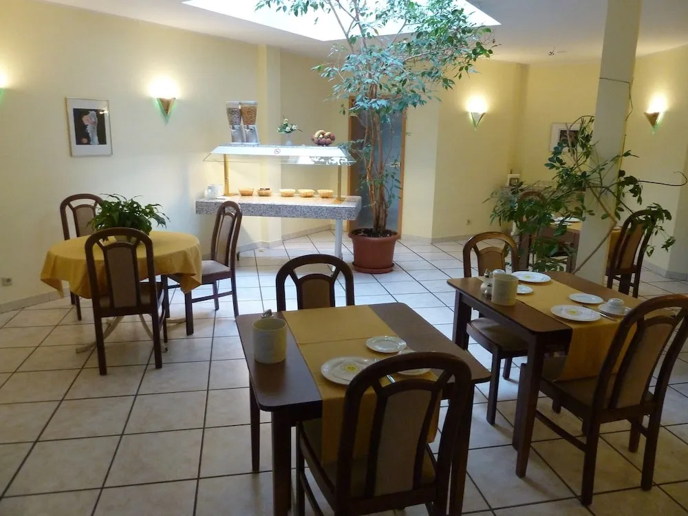 Edelstein-Hotel