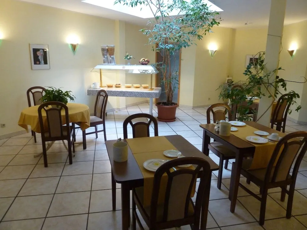 Edelstein-Hotel