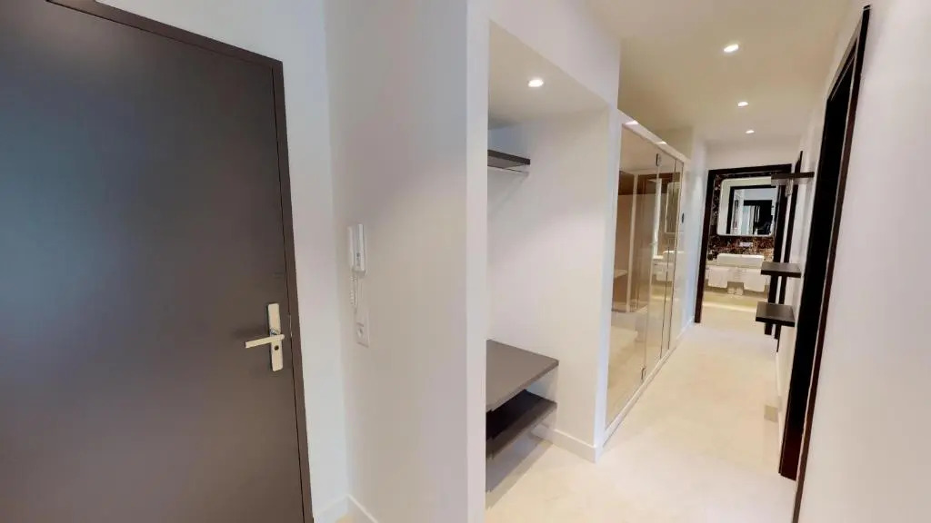 White Pearl Apartment 3.04