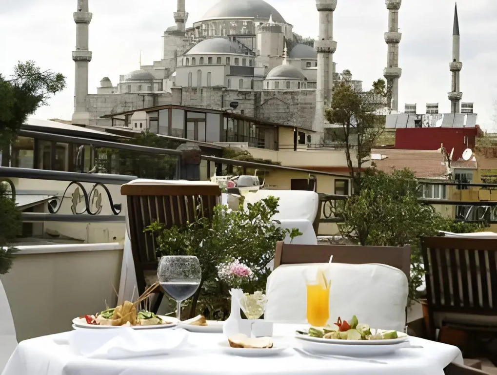 Hippodrome Hotel