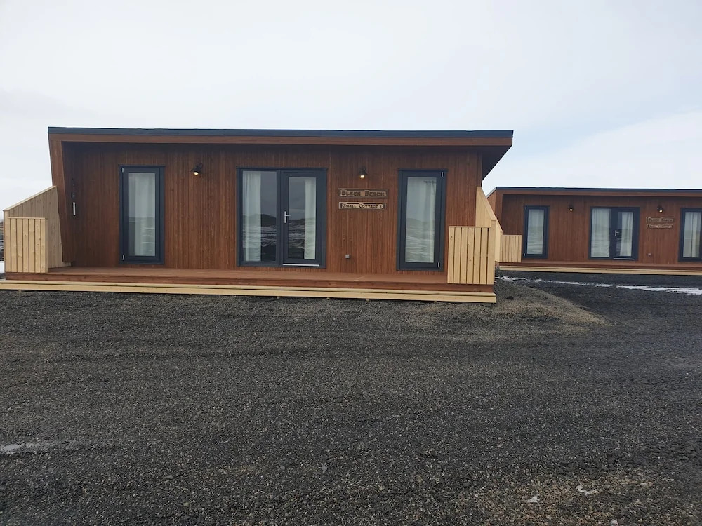 Black Beach Cottage Small