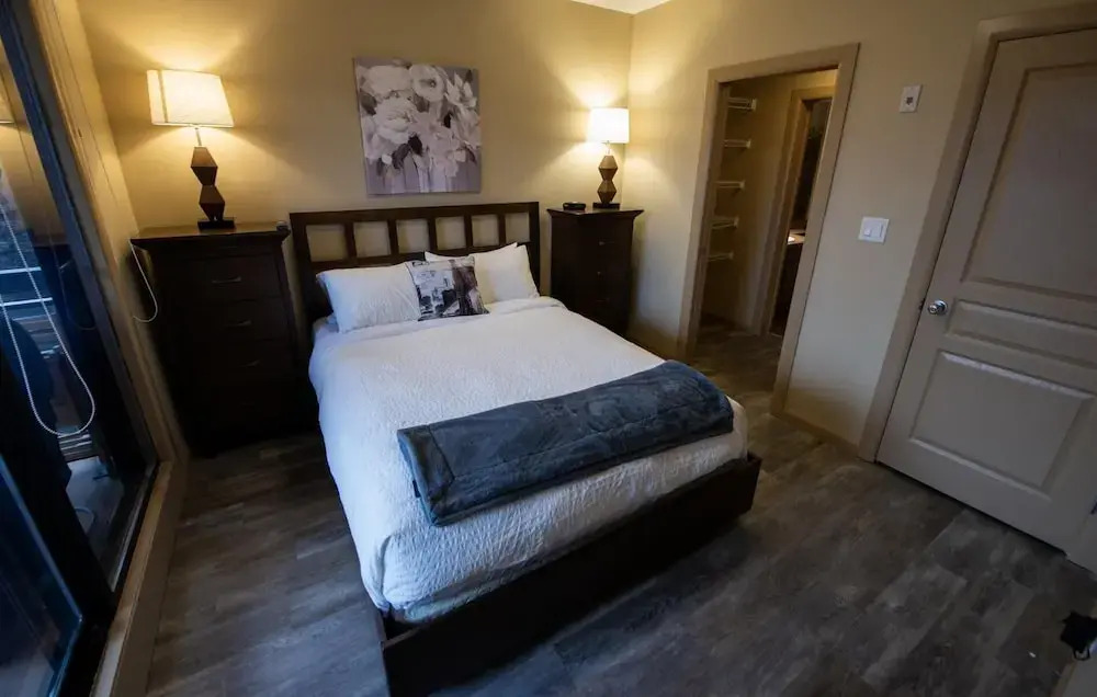 Two Bed Two Bath Corner Unit #432