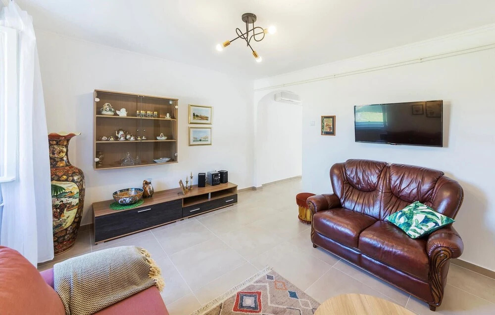 Awesome Home in Loborika With 2 Bedrooms and Wifi