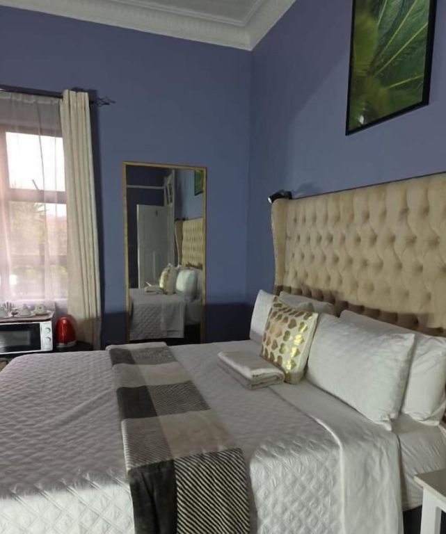 DreamWest Living Guesthouse
