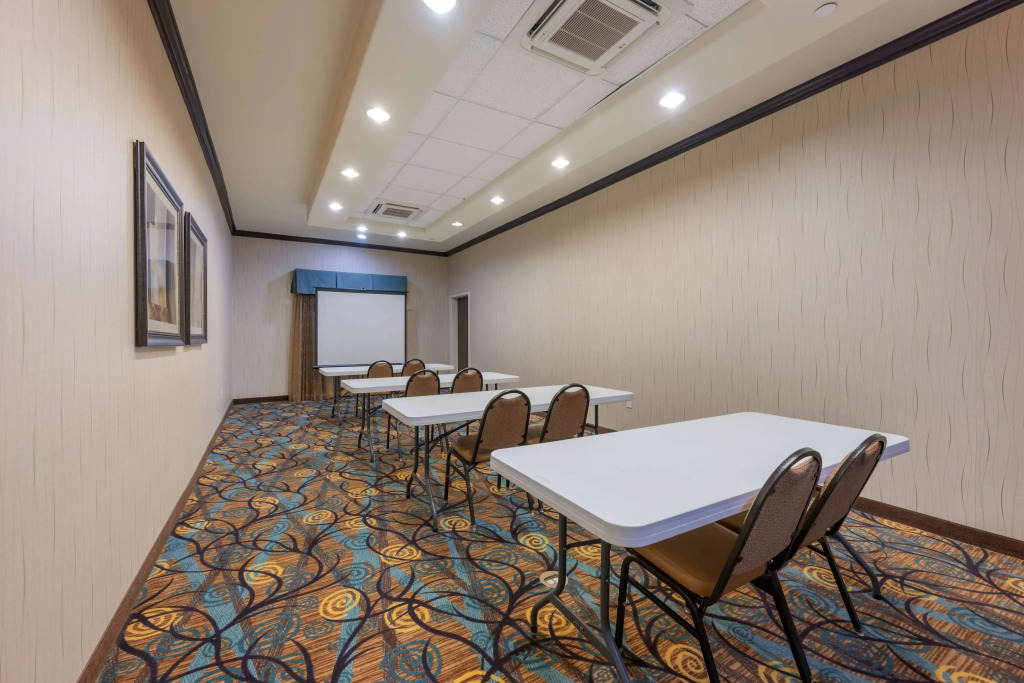 Best Western Plus Midland Suites