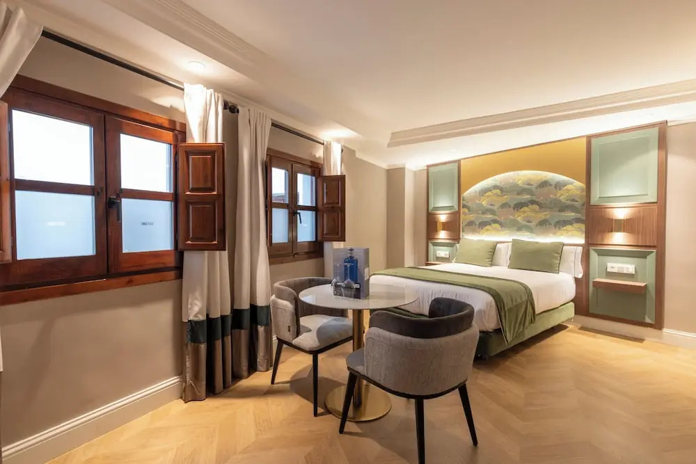 BiBo Suites Palacio de Portago