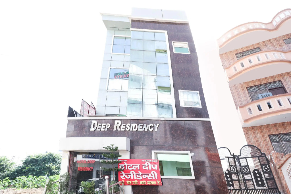 Oyo Flagship 62681 Hotel Deep Residency