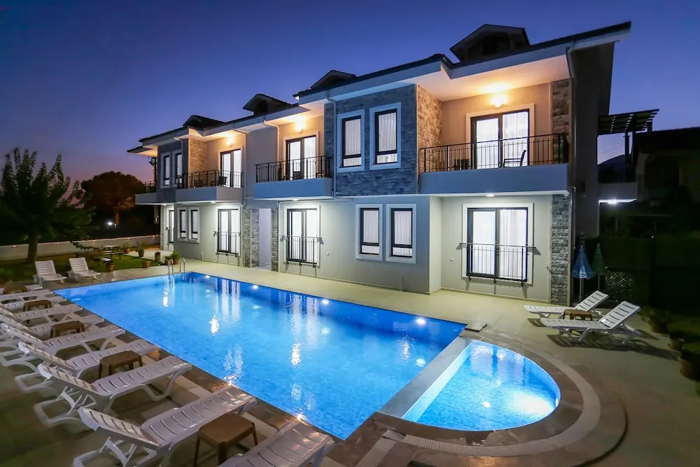 Bright House Apart