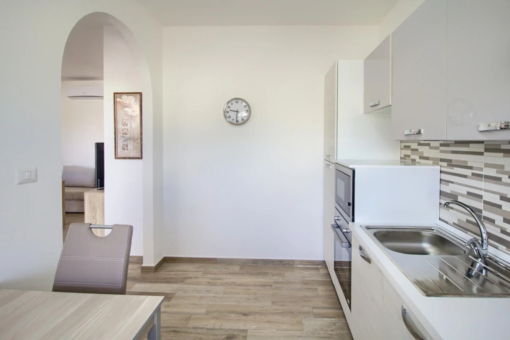 Luci Front Beach House