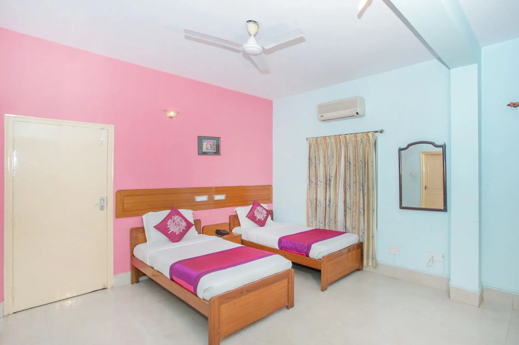 Hotel Red Carpet Residence by OYO Rooms