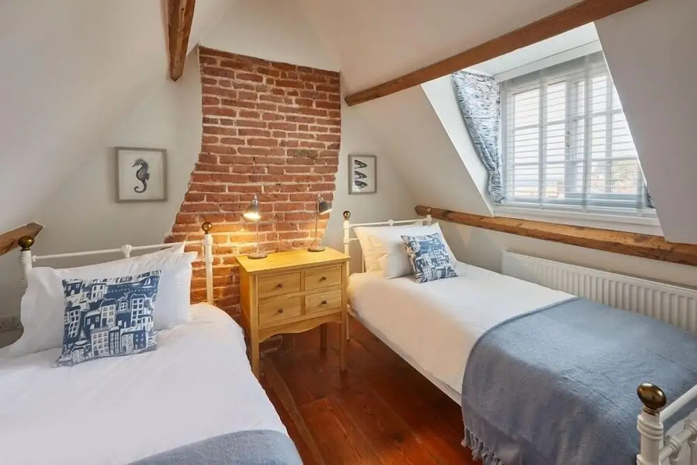 Host & Stay - Amber Cottage