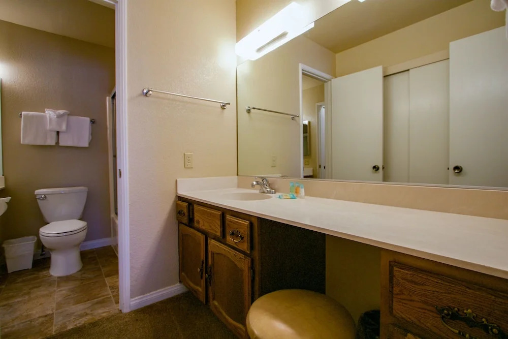 Hidden Valley #105 - 1 Br Condo