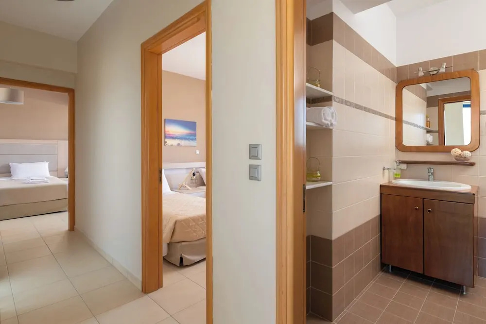 RITA MARE seafront villas heated Pools
