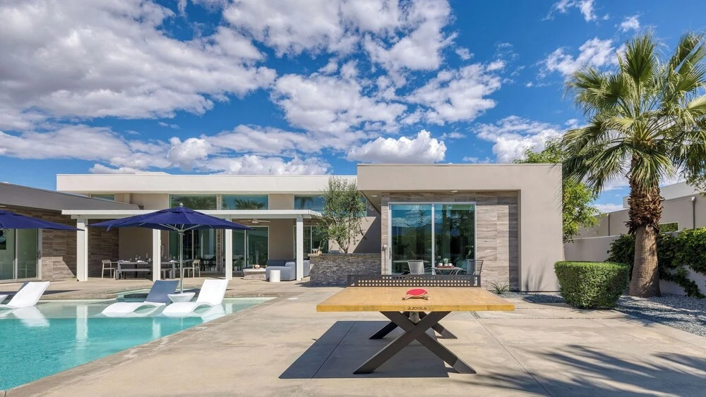 Avantstay Polo Villa Halo Pickleball, Putting Green Sleeps 28