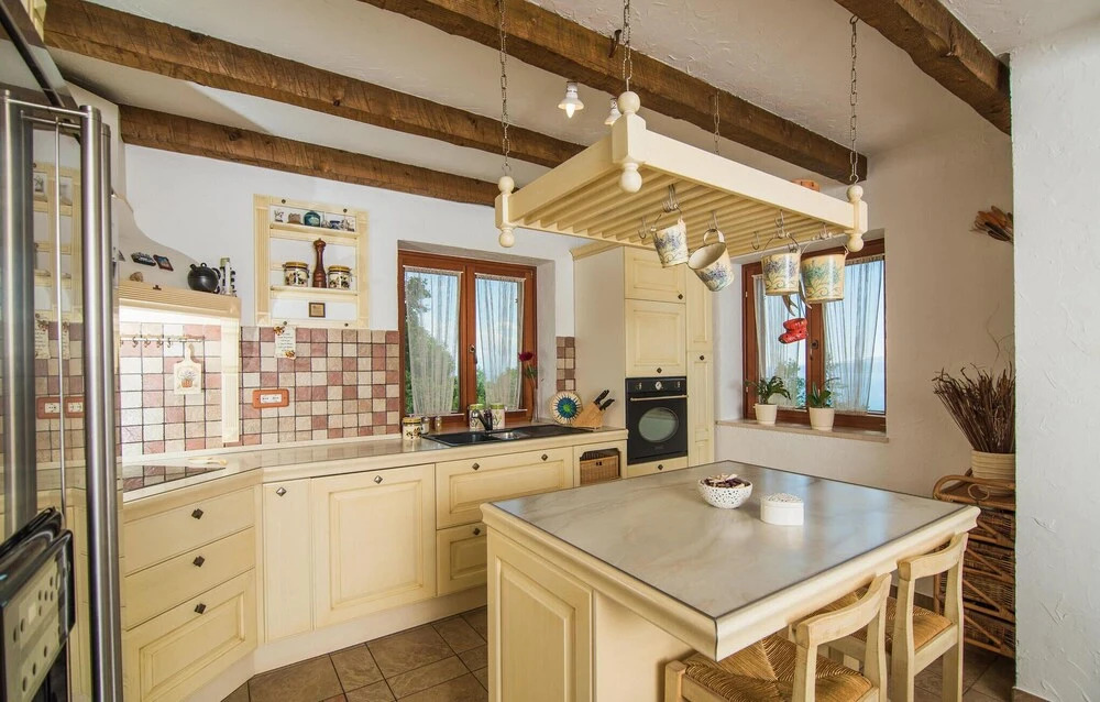 Stunning Home in Icici With Sauna, Wifi and 4 Bedrooms